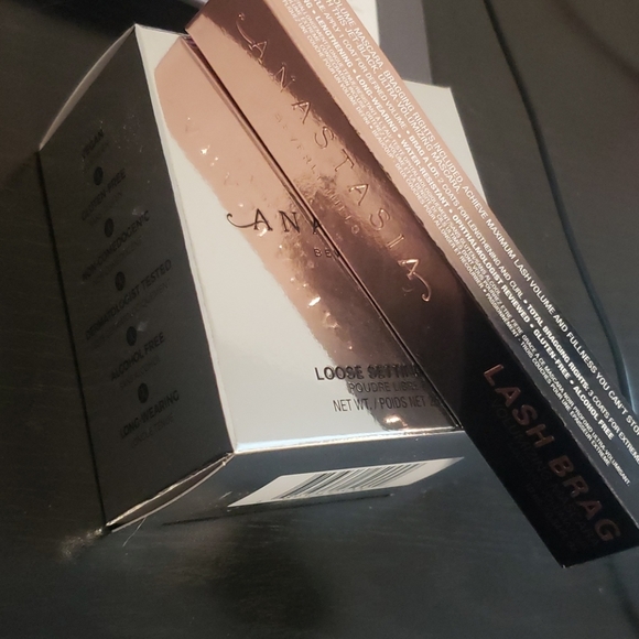 Anastasia setting powder and mascara - Picture 2 of 4